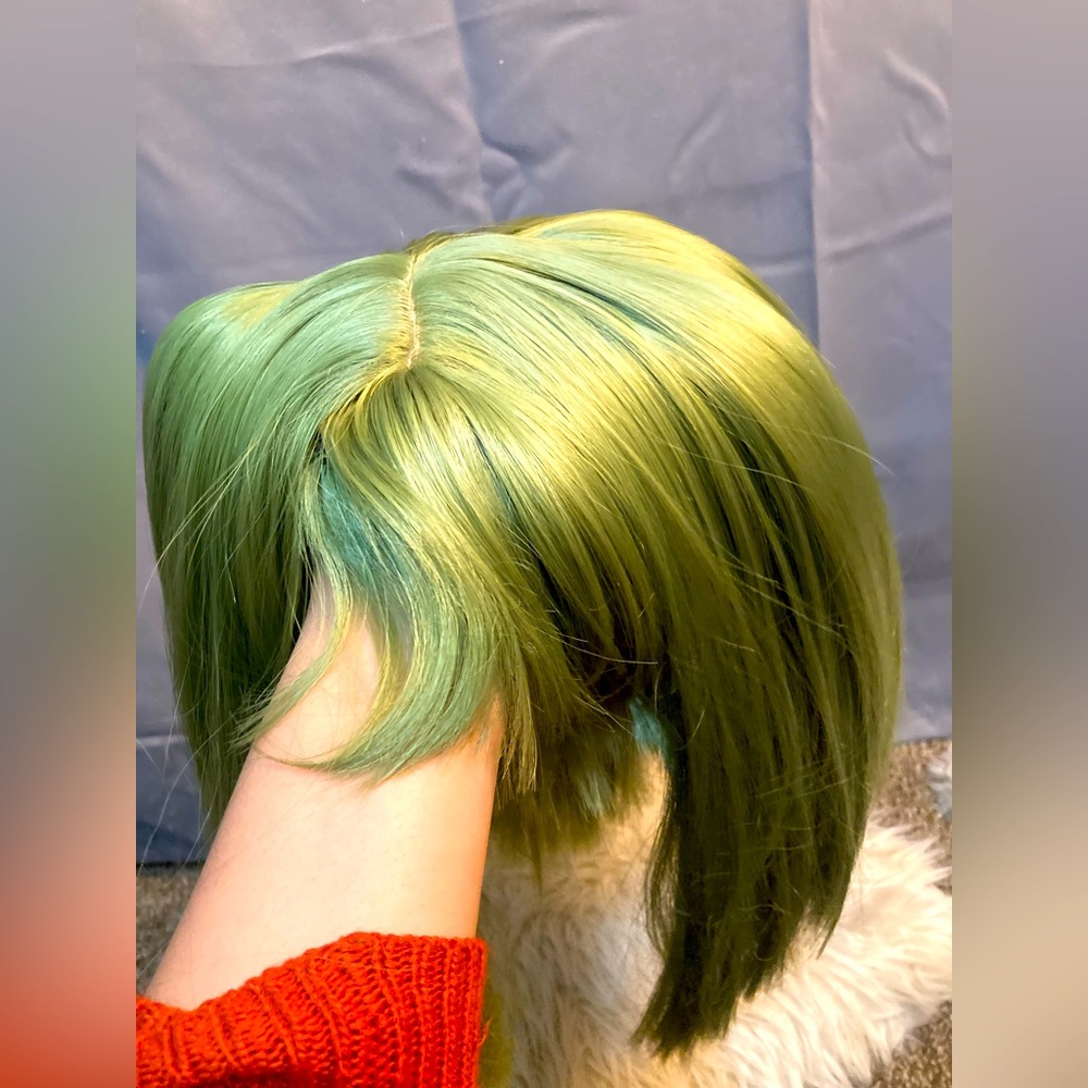 Brand new wig human hair the color green